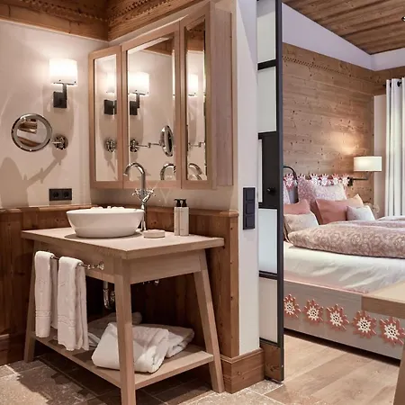 Kitzbühel Apartahotel